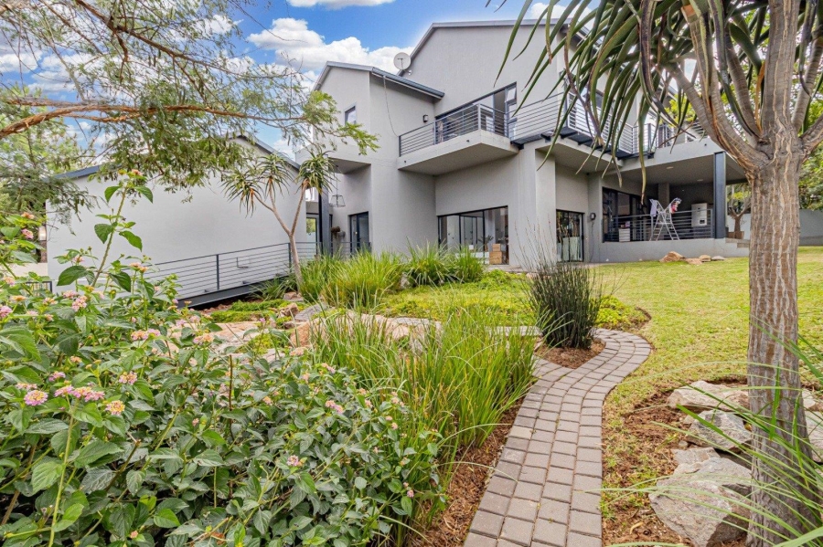 To Let 4 Bedroom Property for Rent in Helderfontein Estate Gauteng