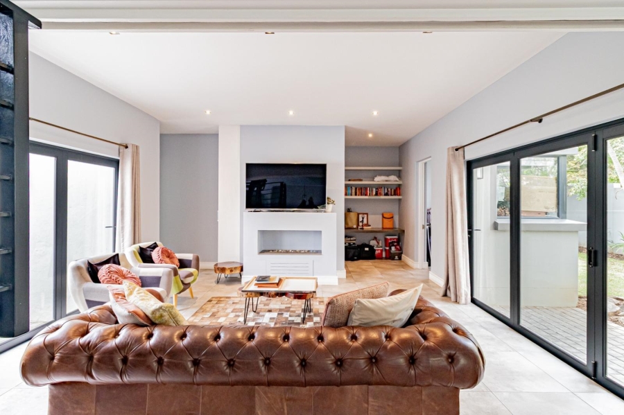 To Let 4 Bedroom Property for Rent in Helderfontein Estate Gauteng