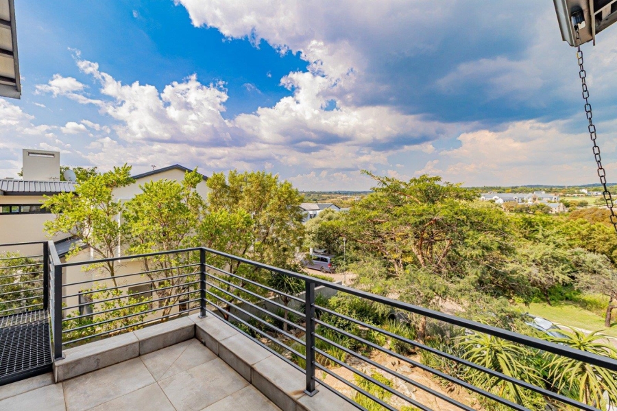 To Let 4 Bedroom Property for Rent in Helderfontein Estate Gauteng