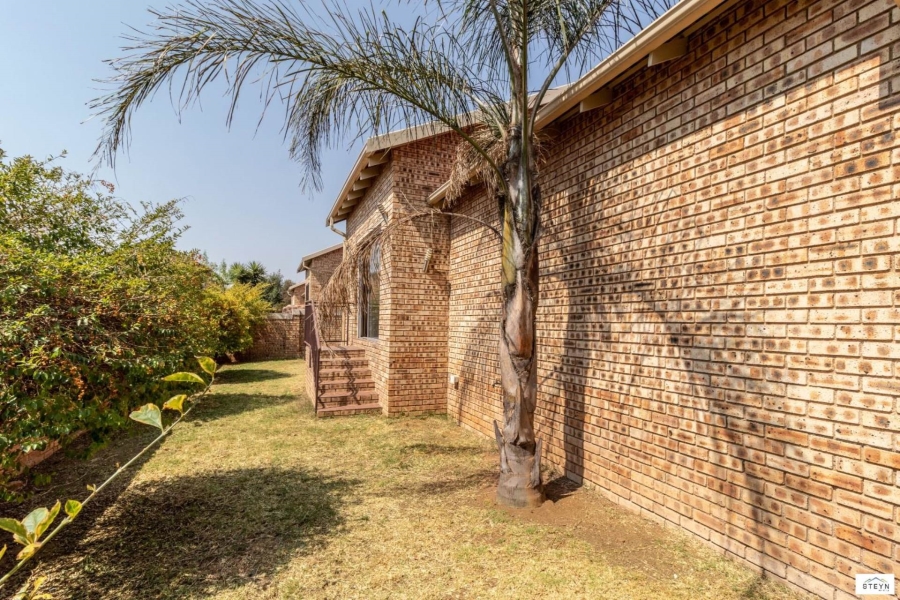 To Let 3 Bedroom Property for Rent in Wilgeheuwel Gauteng