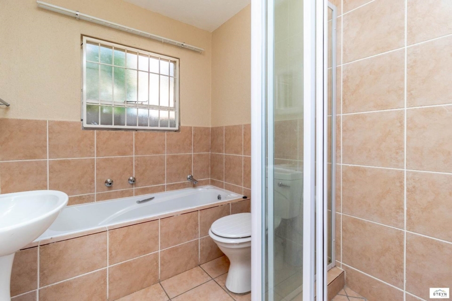 To Let 3 Bedroom Property for Rent in Wilgeheuwel Gauteng