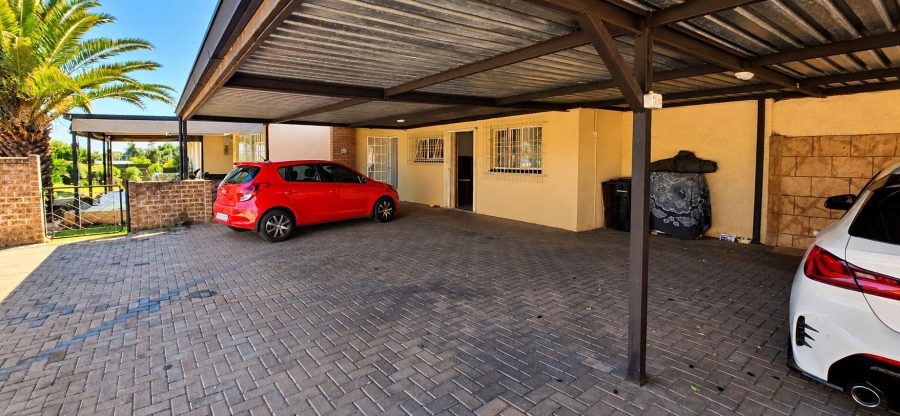 4 Bedroom Property for Sale in Norkem Park Gauteng