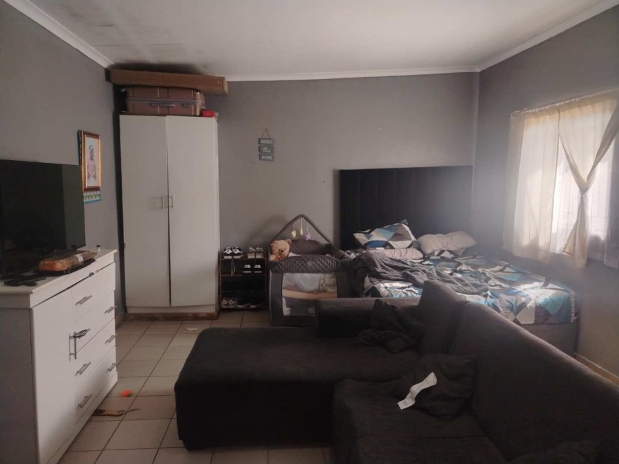 16 Bedroom Property for Sale in Rhodesfield Gauteng