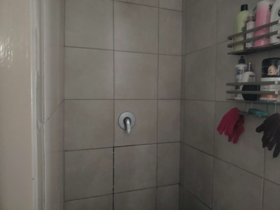 16 Bedroom Property for Sale in Rhodesfield Gauteng
