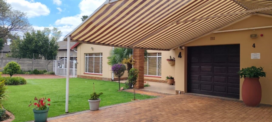 4 Bedroom Property for Sale in Brackenhurst Gauteng