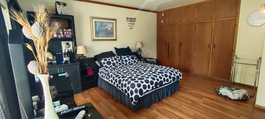 4 Bedroom Property for Sale in Brackenhurst Gauteng