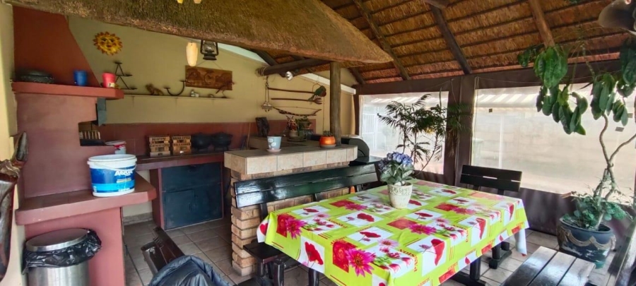 4 Bedroom Property for Sale in Brackenhurst Gauteng