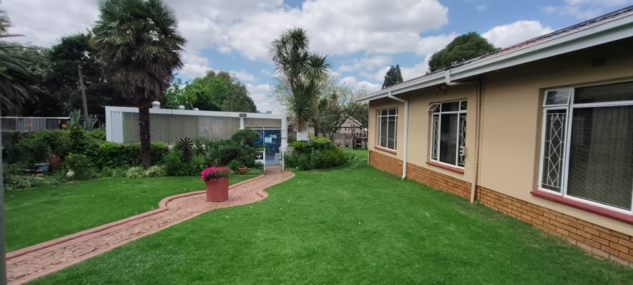 4 Bedroom Property for Sale in Brackenhurst Gauteng
