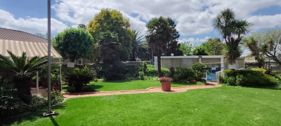 4 Bedroom Property for Sale in Brackenhurst Gauteng