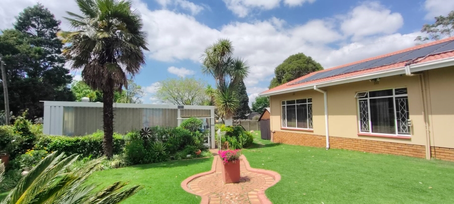 4 Bedroom Property for Sale in Brackenhurst Gauteng