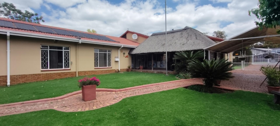 4 Bedroom Property for Sale in Brackenhurst Gauteng