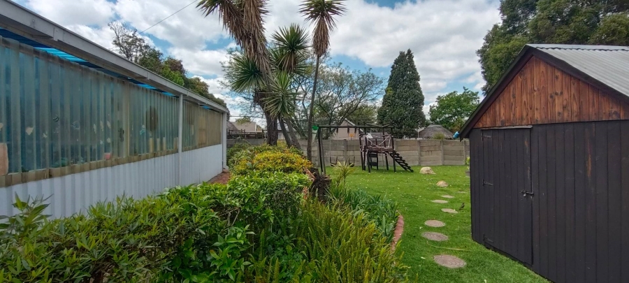 4 Bedroom Property for Sale in Brackenhurst Gauteng