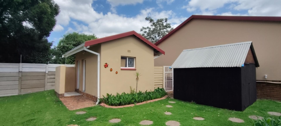 4 Bedroom Property for Sale in Brackenhurst Gauteng