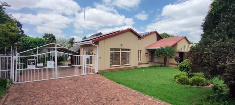 4 Bedroom Property for Sale in Brackenhurst Gauteng