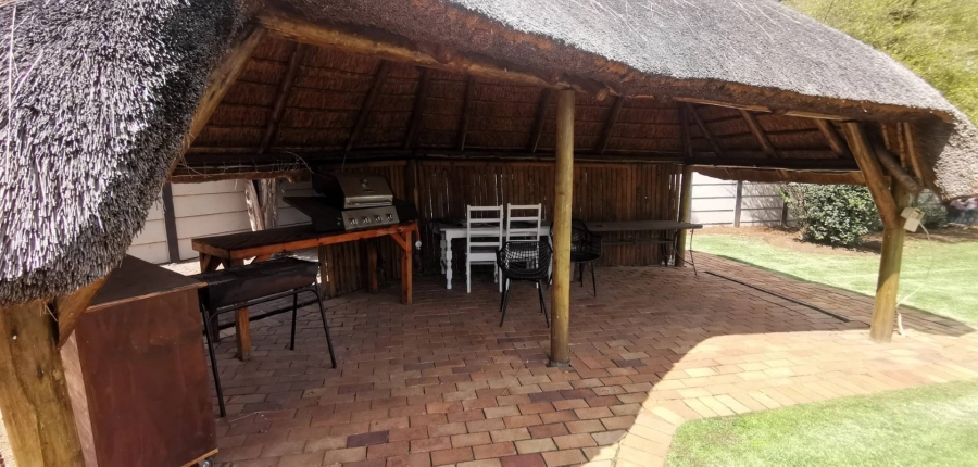 To Let 4 Bedroom Property for Rent in Brackenhurst Gauteng