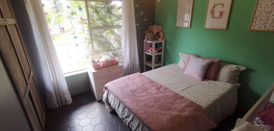To Let 4 Bedroom Property for Rent in Brackenhurst Gauteng