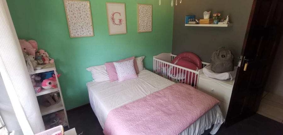 To Let 4 Bedroom Property for Rent in Brackenhurst Gauteng