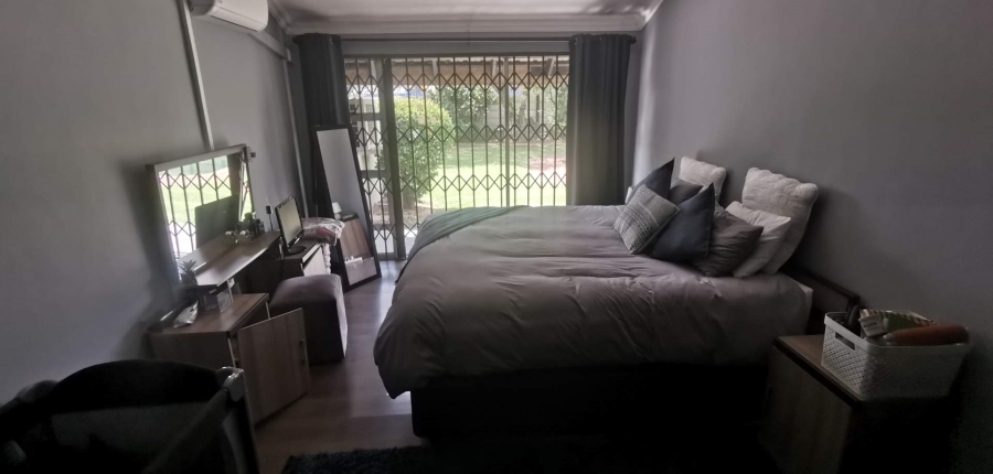 To Let 4 Bedroom Property for Rent in Brackenhurst Gauteng