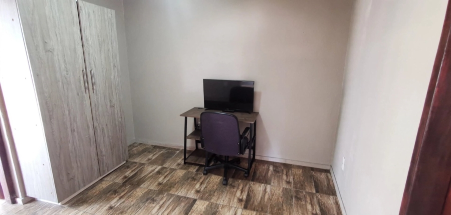 To Let 4 Bedroom Property for Rent in Brackenhurst Gauteng
