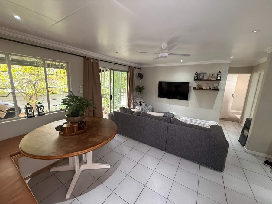 To Let 2 Bedroom Property for Rent in Northwold Gauteng