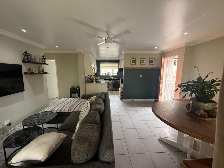 To Let 2 Bedroom Property for Rent in Northwold Gauteng