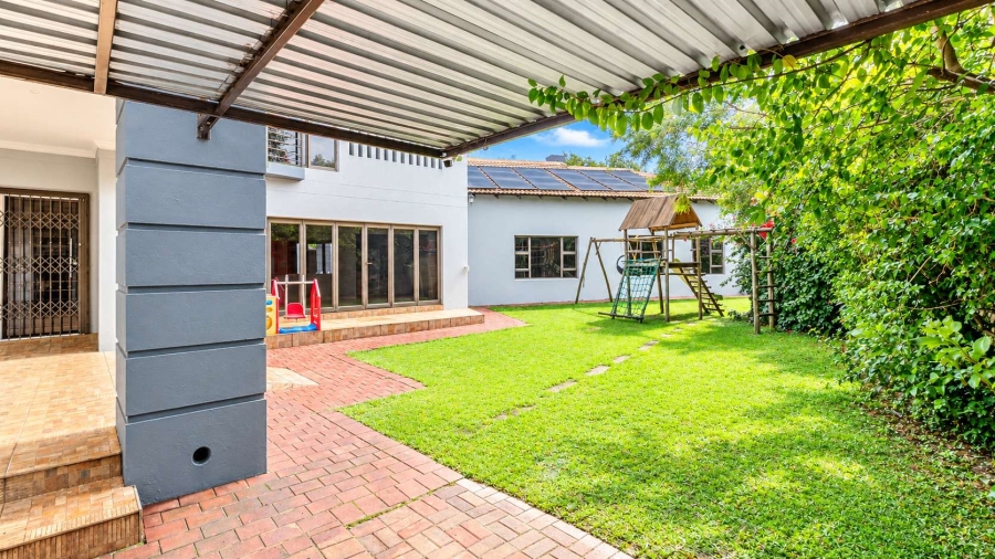 7 Bedroom Property for Sale in Bryanston Gauteng