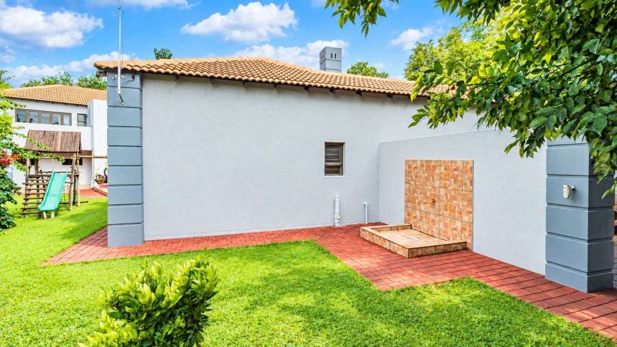 7 Bedroom Property for Sale in Bryanston Gauteng