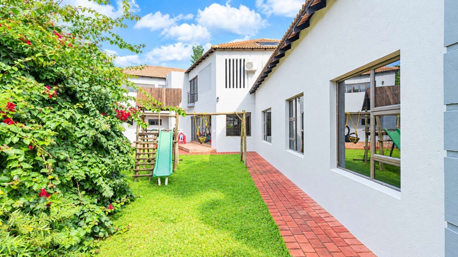 7 Bedroom Property for Sale in Bryanston Gauteng