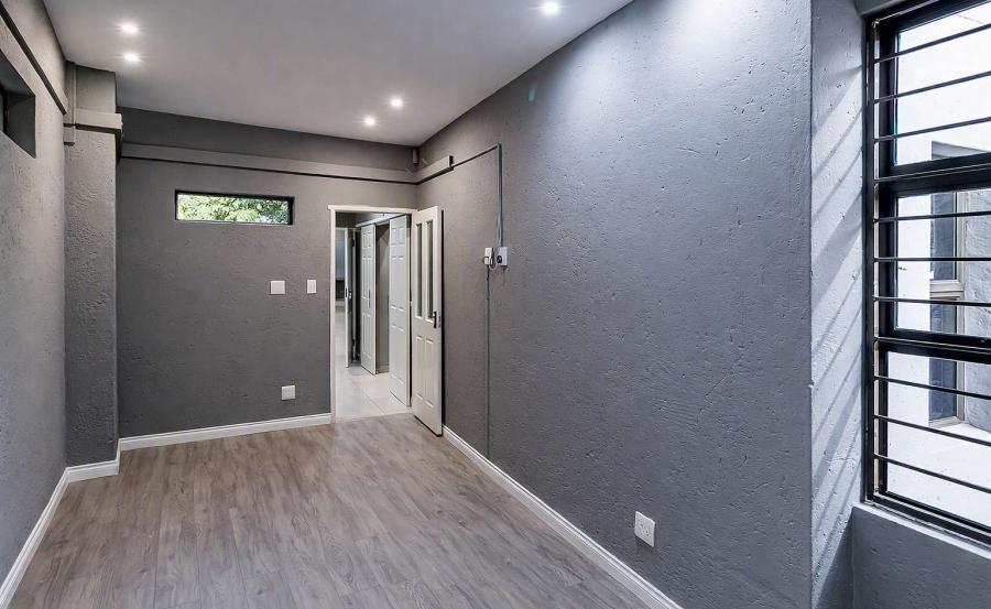 7 Bedroom Property for Sale in Bryanston Gauteng