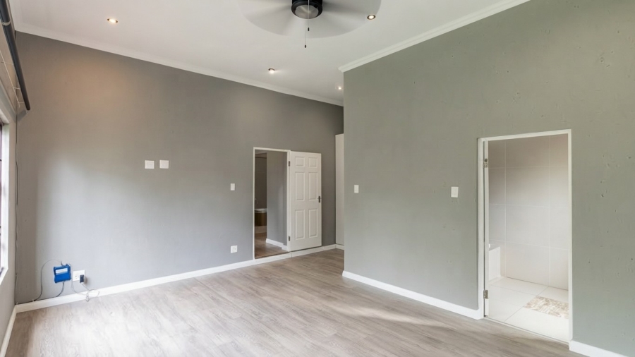 7 Bedroom Property for Sale in Bryanston Gauteng