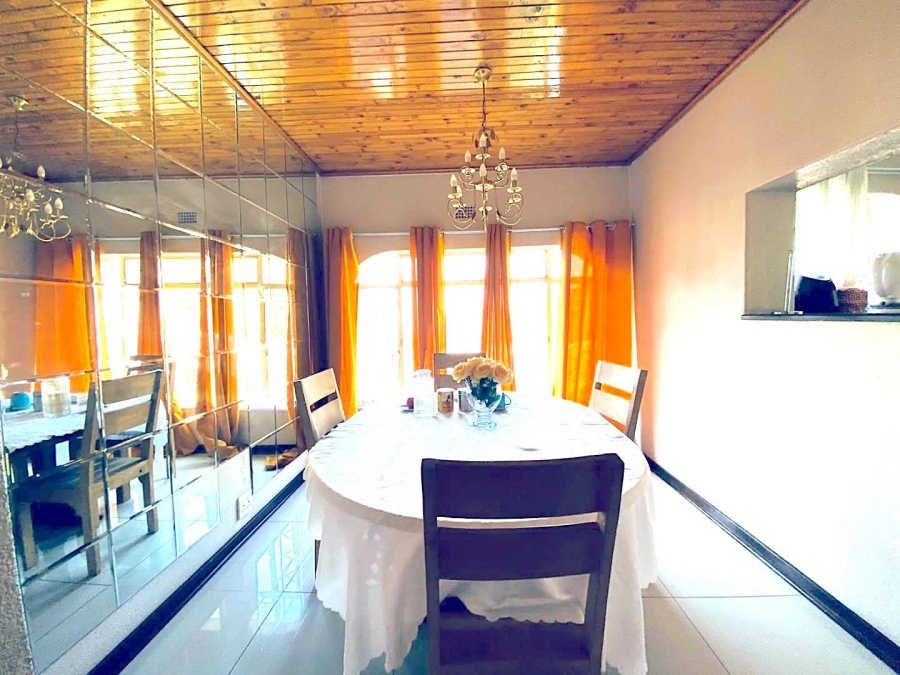 5 Bedroom Property for Sale in Bassonia Gauteng