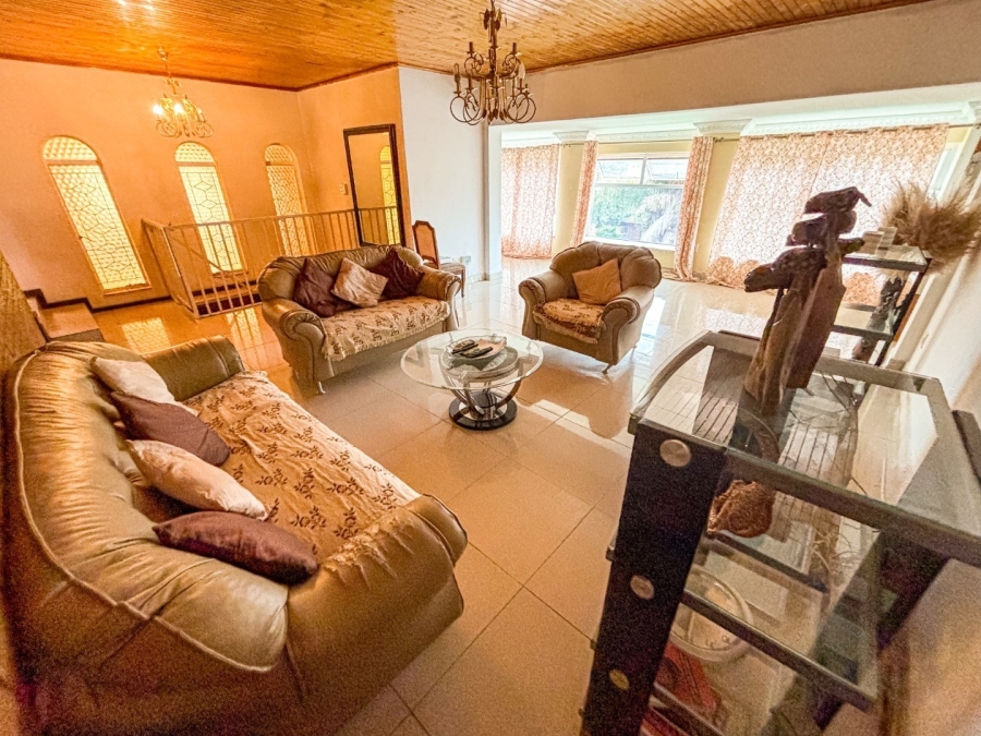 5 Bedroom Property for Sale in Bassonia Gauteng