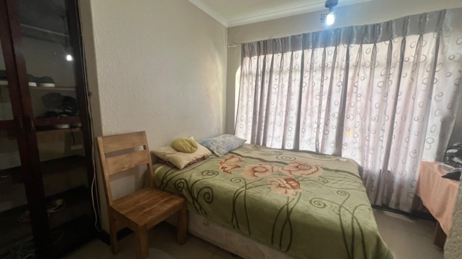 5 Bedroom Property for Sale in Bassonia Gauteng