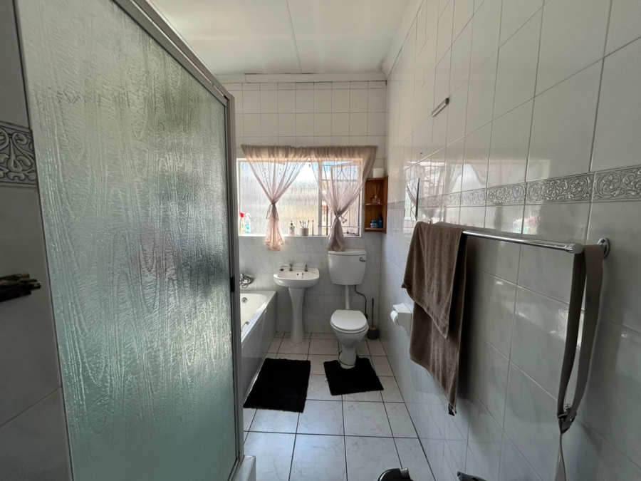 3 Bedroom Property for Sale in Florentia Gauteng