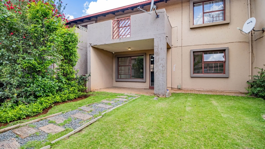 2 Bedroom Property for Sale in Lakefield Gauteng