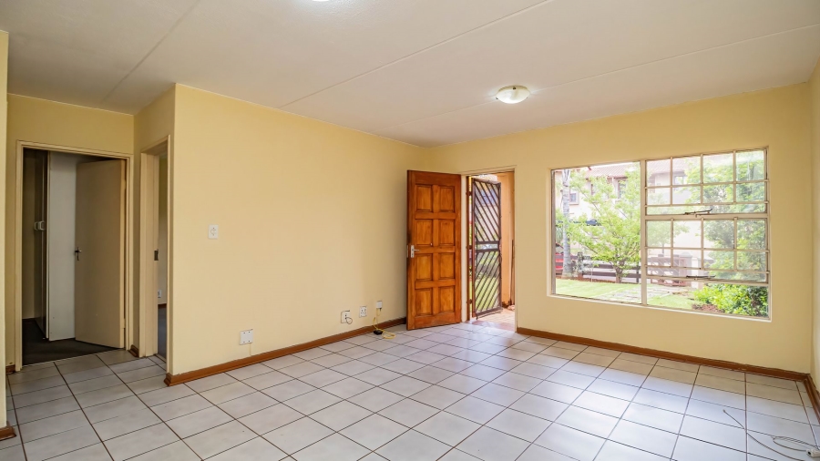 2 Bedroom Property for Sale in Lakefield Gauteng