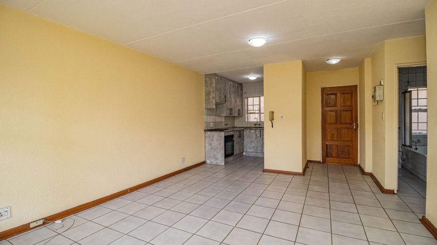 2 Bedroom Property for Sale in Lakefield Gauteng