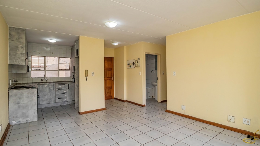 2 Bedroom Property for Sale in Lakefield Gauteng