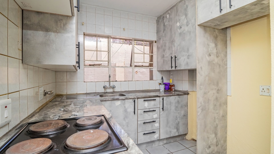2 Bedroom Property for Sale in Lakefield Gauteng