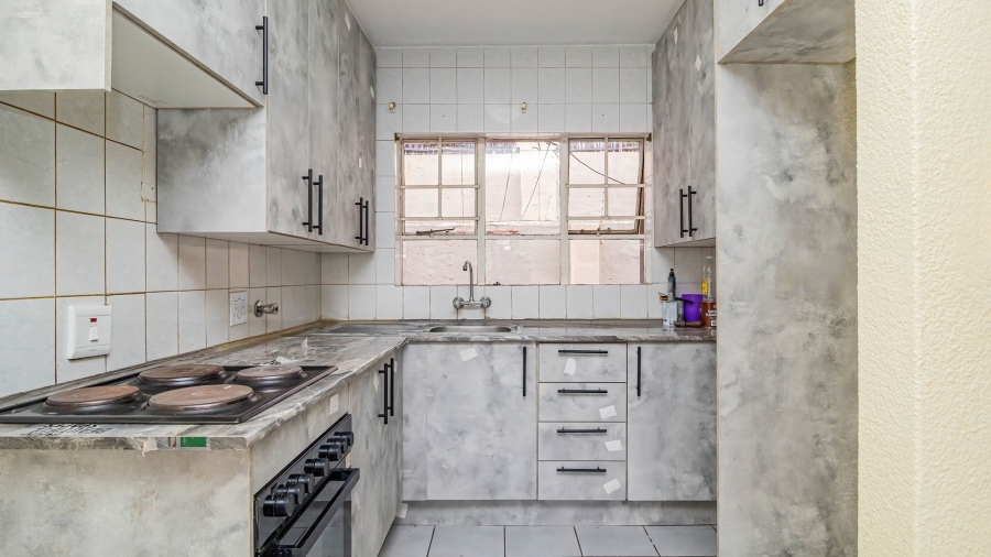 2 Bedroom Property for Sale in Lakefield Gauteng