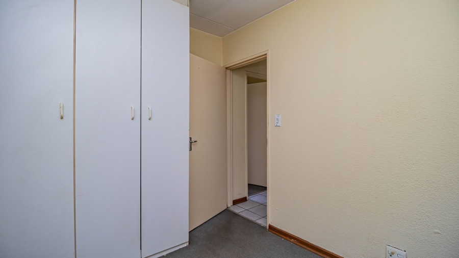 2 Bedroom Property for Sale in Lakefield Gauteng