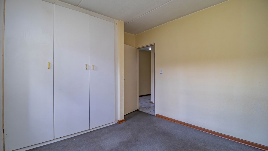 2 Bedroom Property for Sale in Lakefield Gauteng