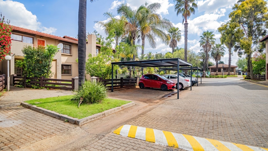2 Bedroom Property for Sale in Lakefield Gauteng