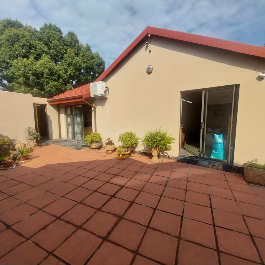 4 Bedroom Property for Sale in Randhart Gauteng