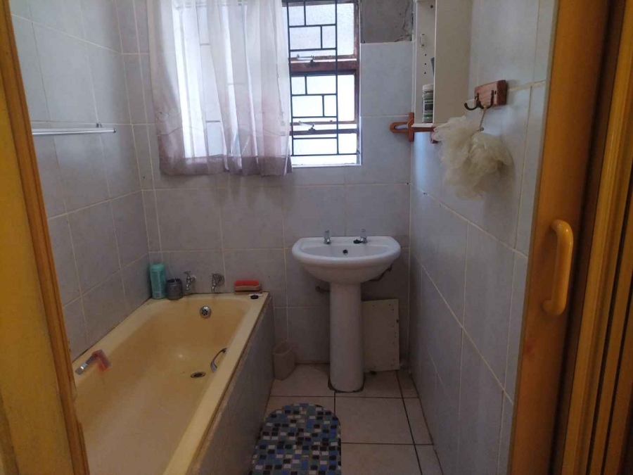 To Let 2 Bedroom Property for Rent in Mabopane Gauteng