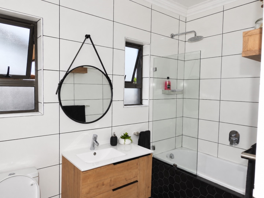 3 Bedroom Property for Sale in Ennerdale Gauteng
