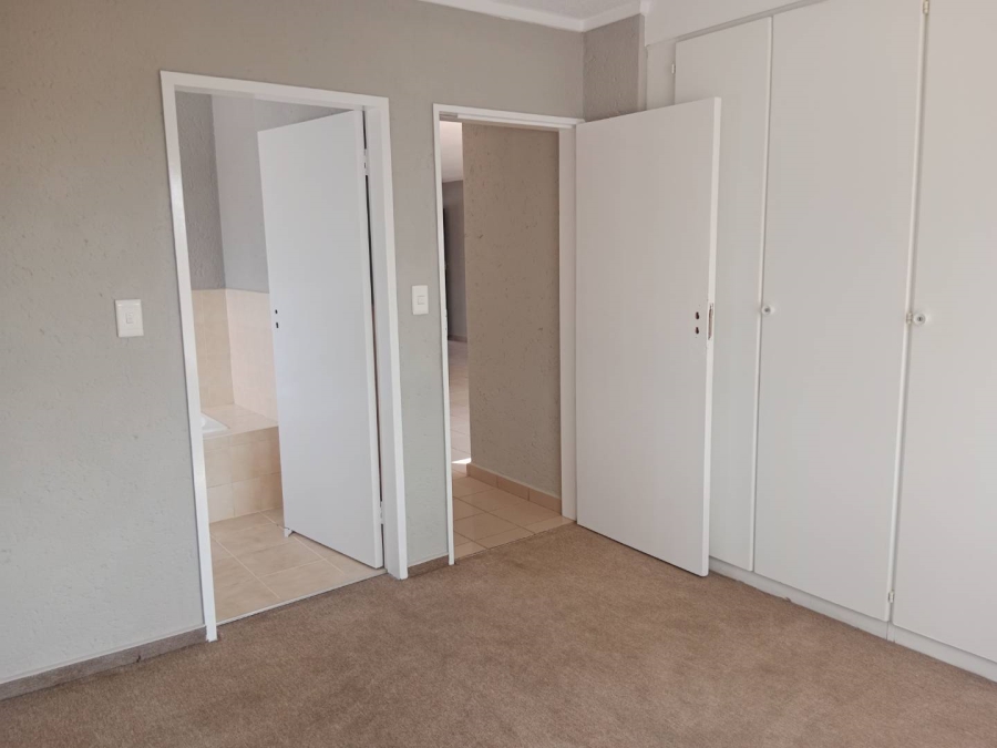 To Let 2 Bedroom Property for Rent in Dowerglen Gauteng