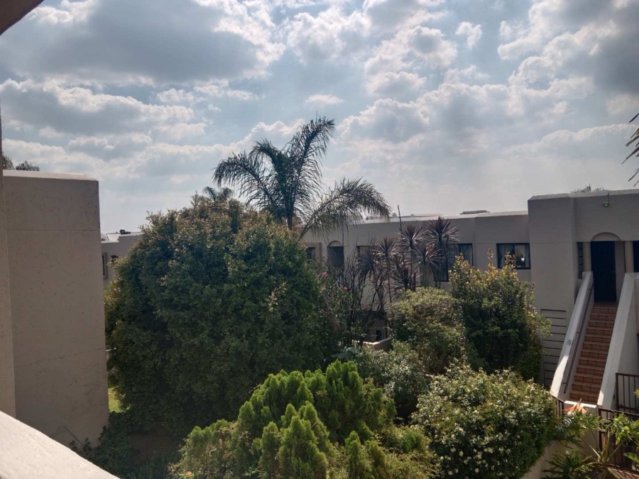 To Let 2 Bedroom Property for Rent in Dowerglen Gauteng