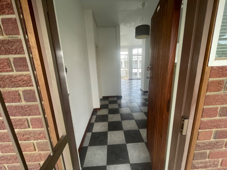 To Let 1 Bedroom Property for Rent in Illovo Gauteng