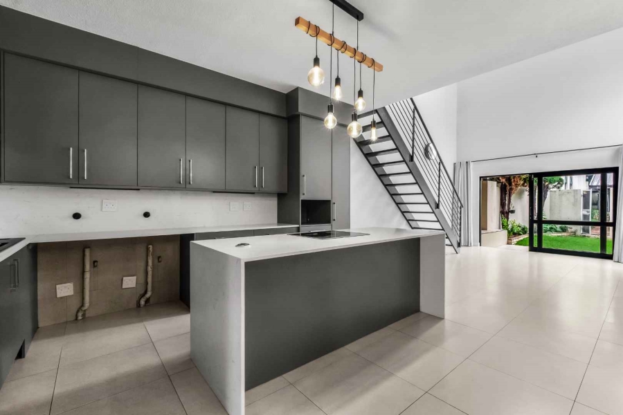 2 Bedroom Property for Sale in Lonehill Gauteng